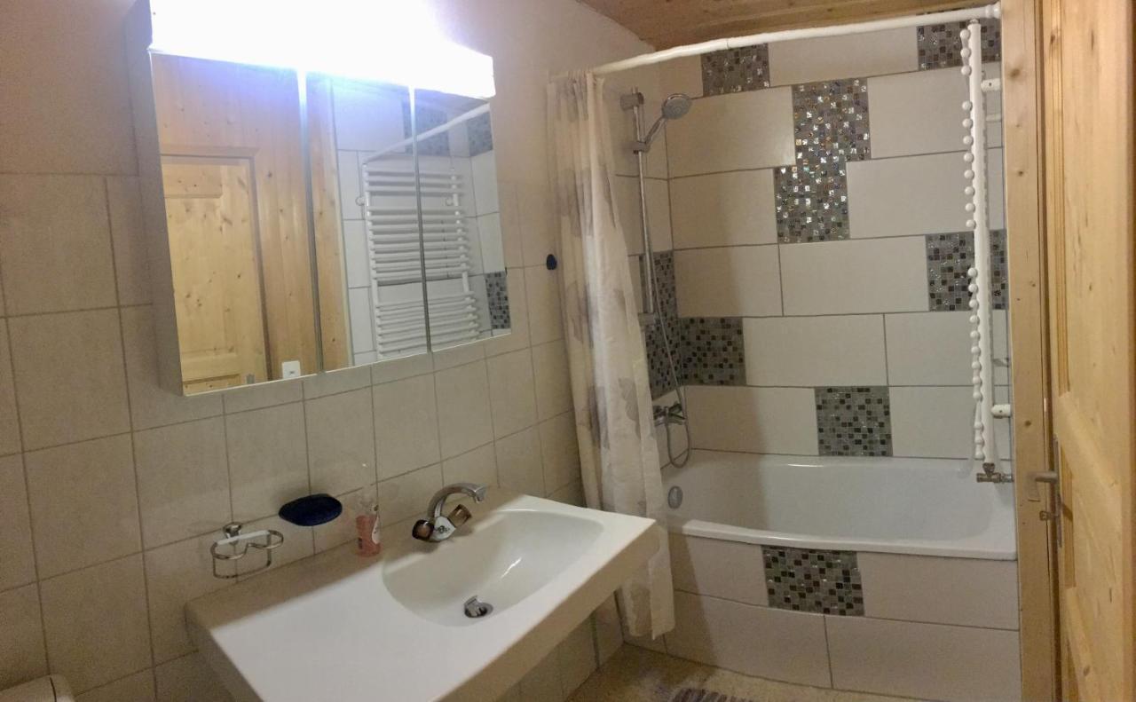 Bnb Guesthouse Lusi Frauenkirch Eksteriør bilde