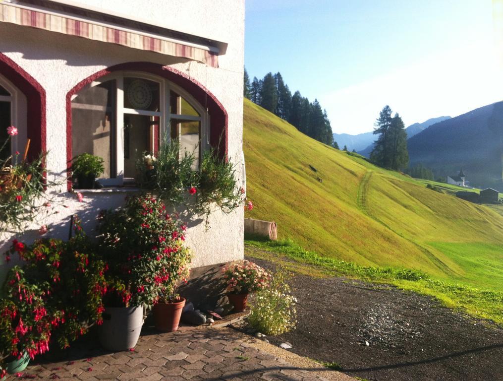 Bnb Guesthouse Lusi Frauenkirch Eksteriør bilde