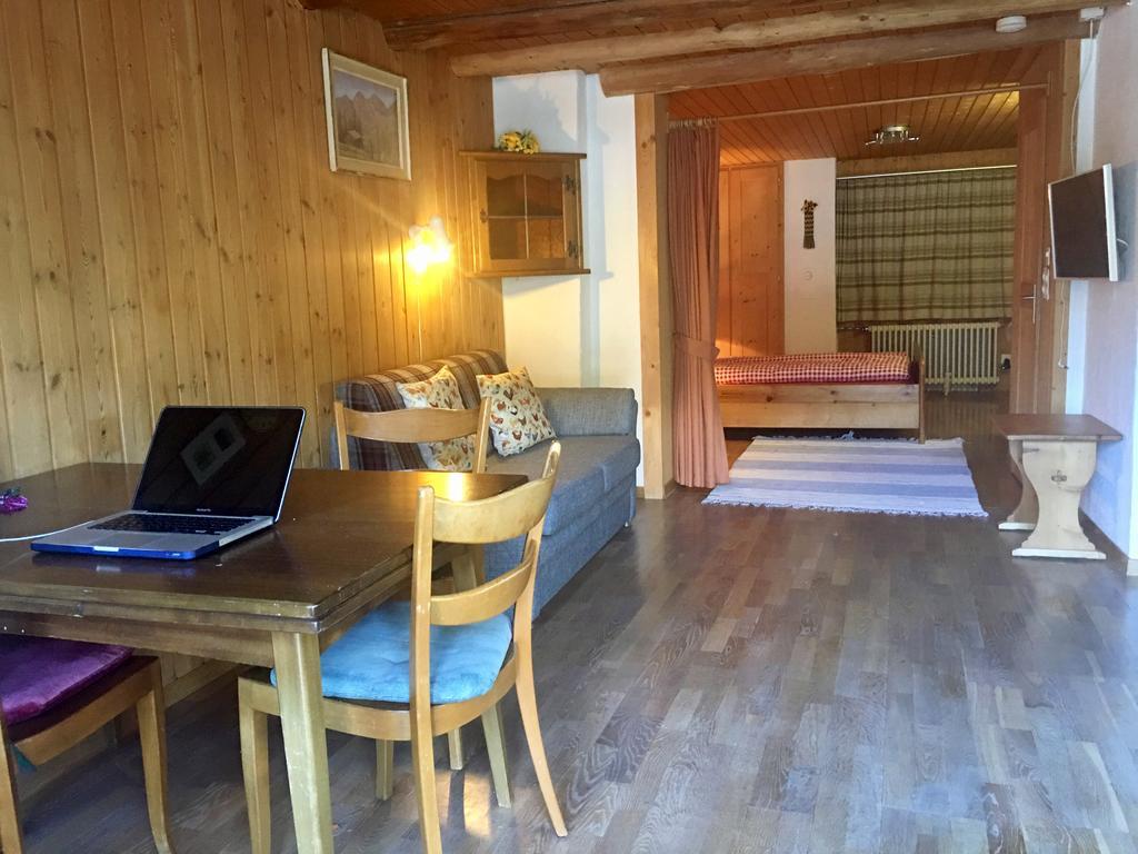 Bnb Guesthouse Lusi Frauenkirch Eksteriør bilde